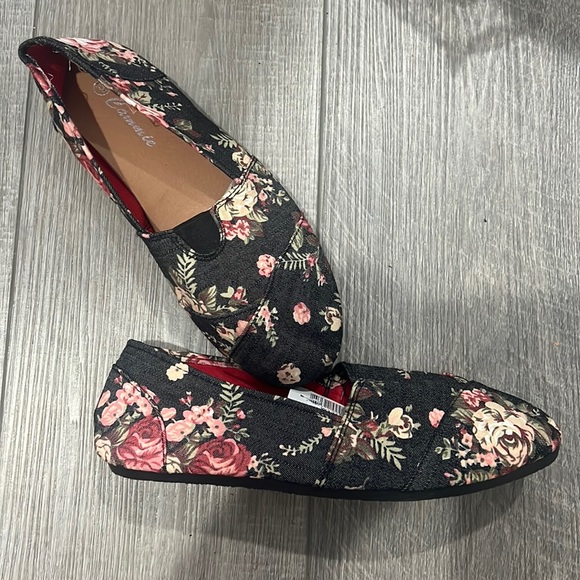 WOMENS BLACK FLORAL FLOWER CANVAS FLATS SUMMER SPRING HOT FASHION NEW - Picture 1 of 2